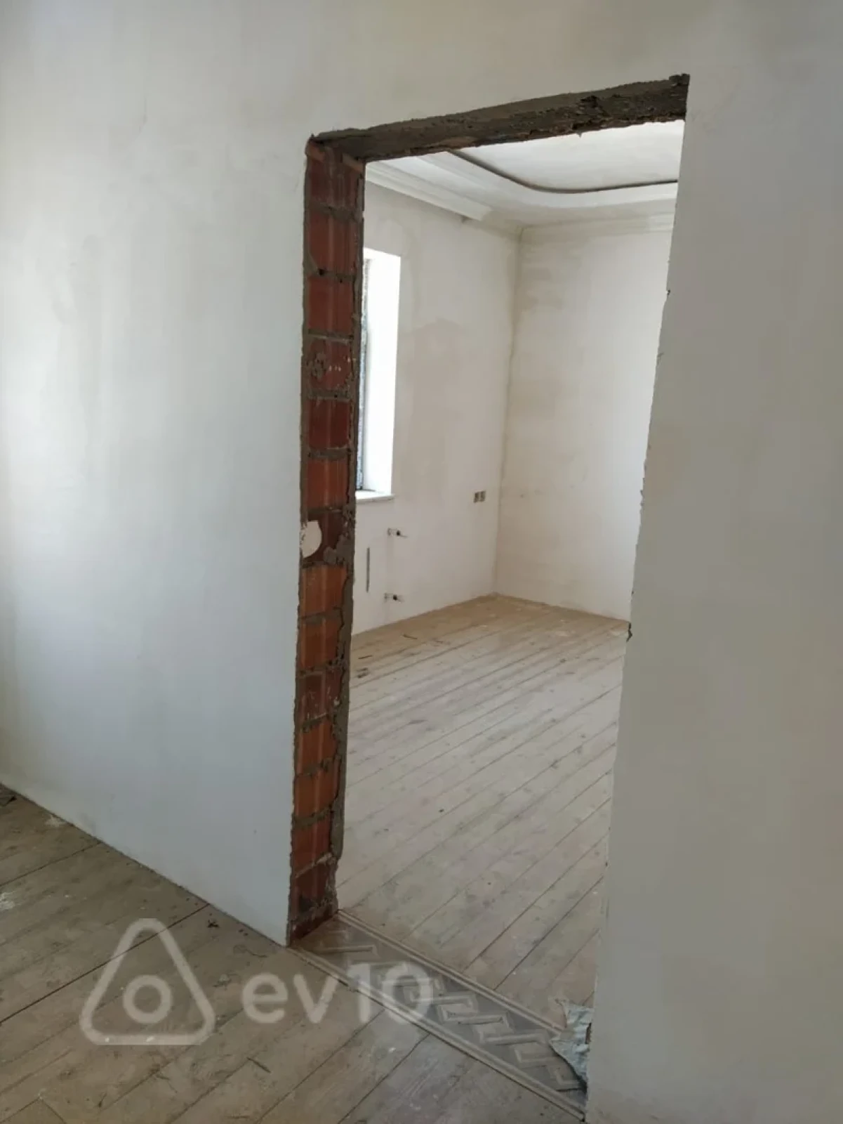 Satılır 7 otaqlı həyət evi 288 m²