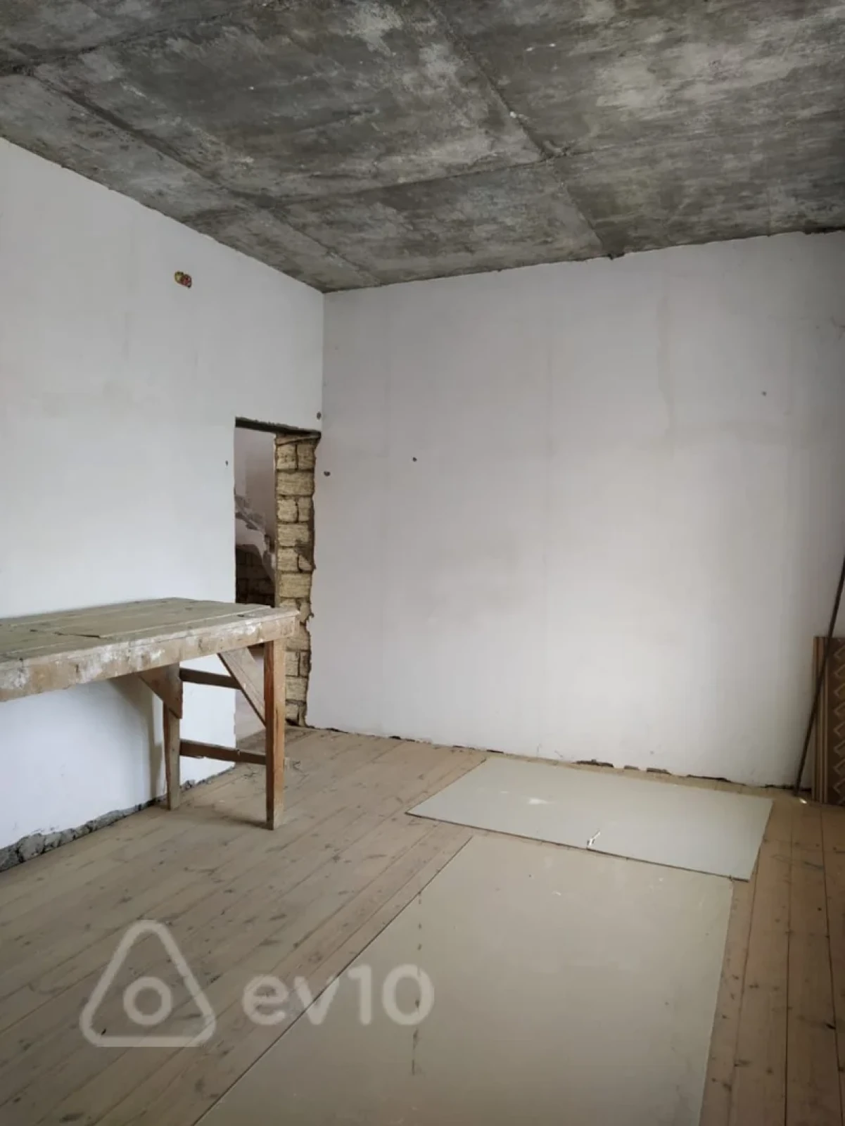 Satılır 7 otaqlı həyət evi 288 m²