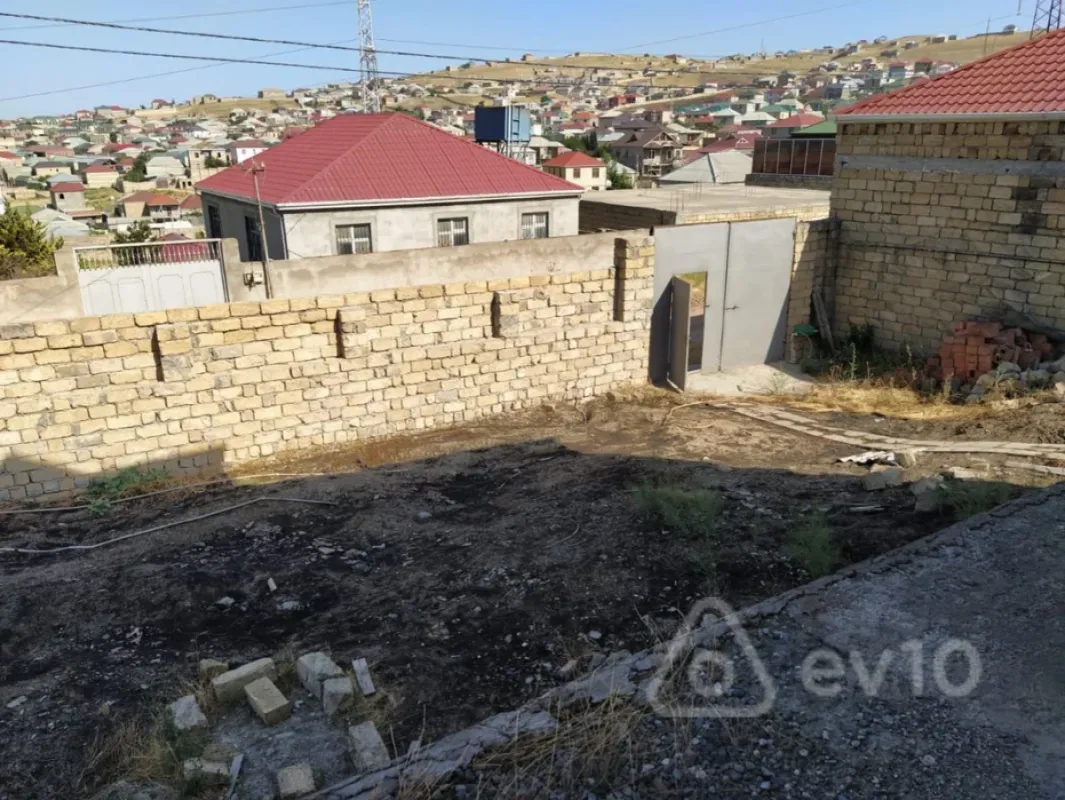 Satılır 7 otaqlı həyət evi 288 m²