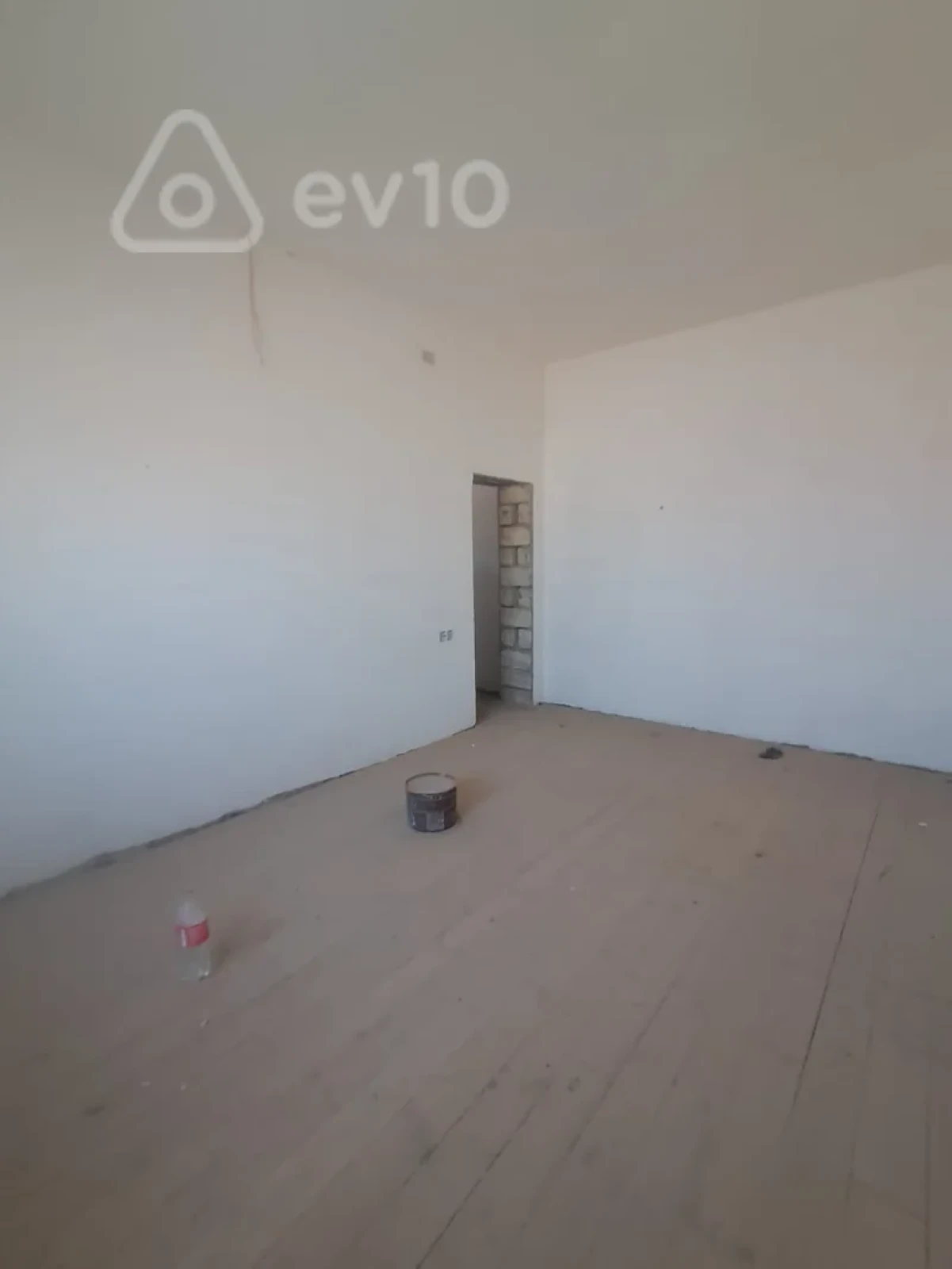 Satılır 7 otaqlı həyət evi 288 m²