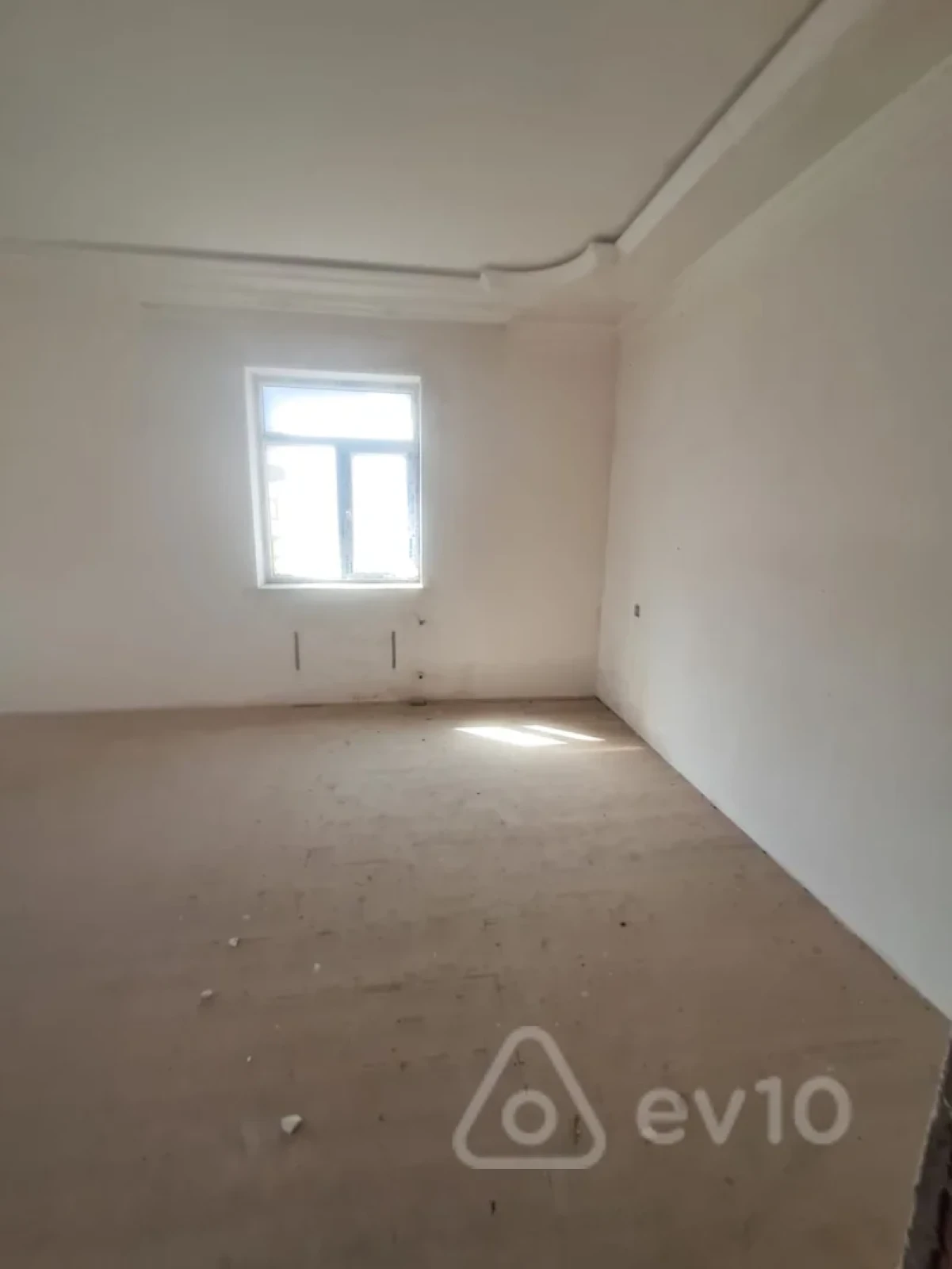 Satılır 7 otaqlı həyət evi 288 m²