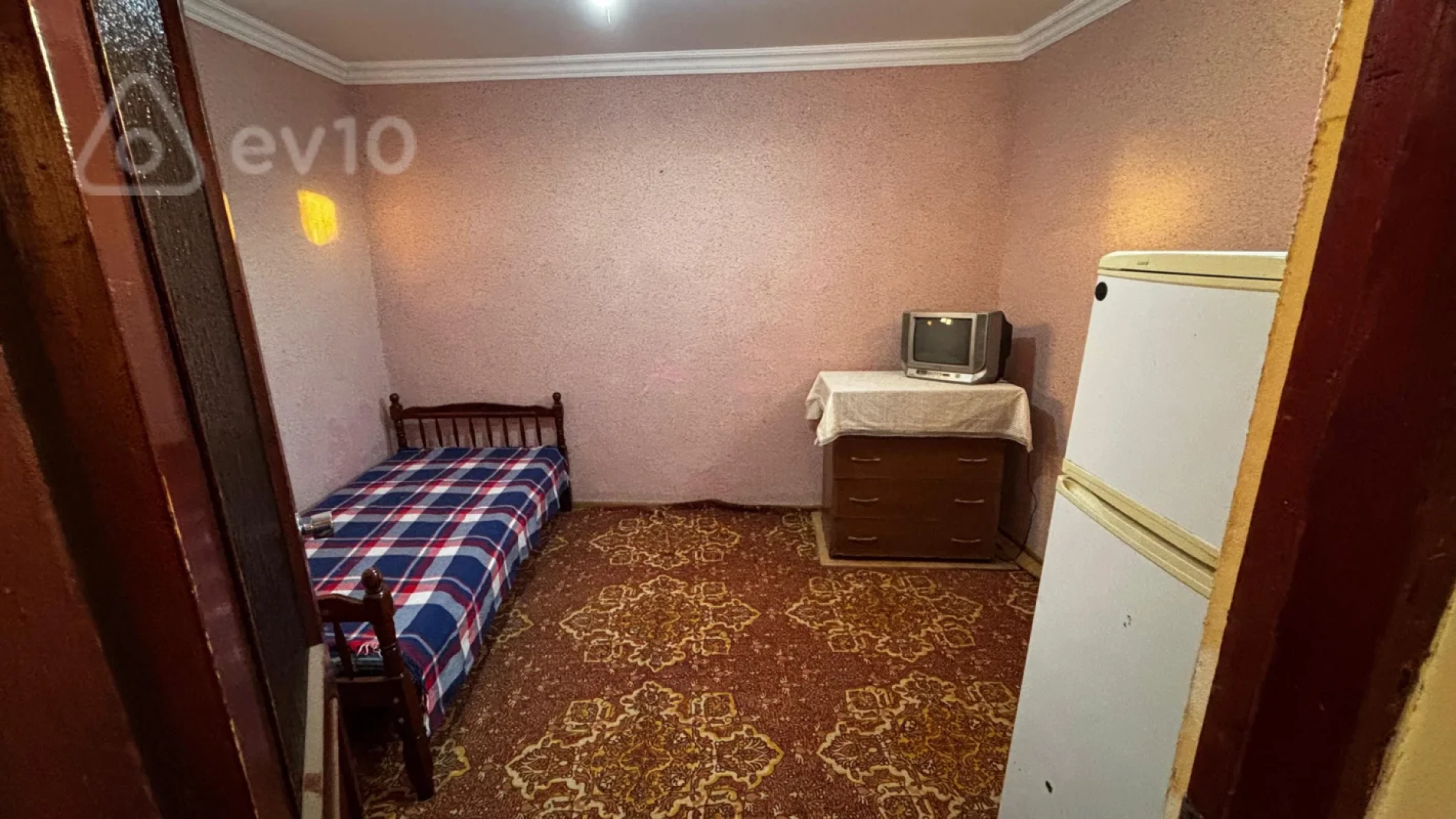 Kirayə verilir 1 otaqlı həyət evi 30 m²