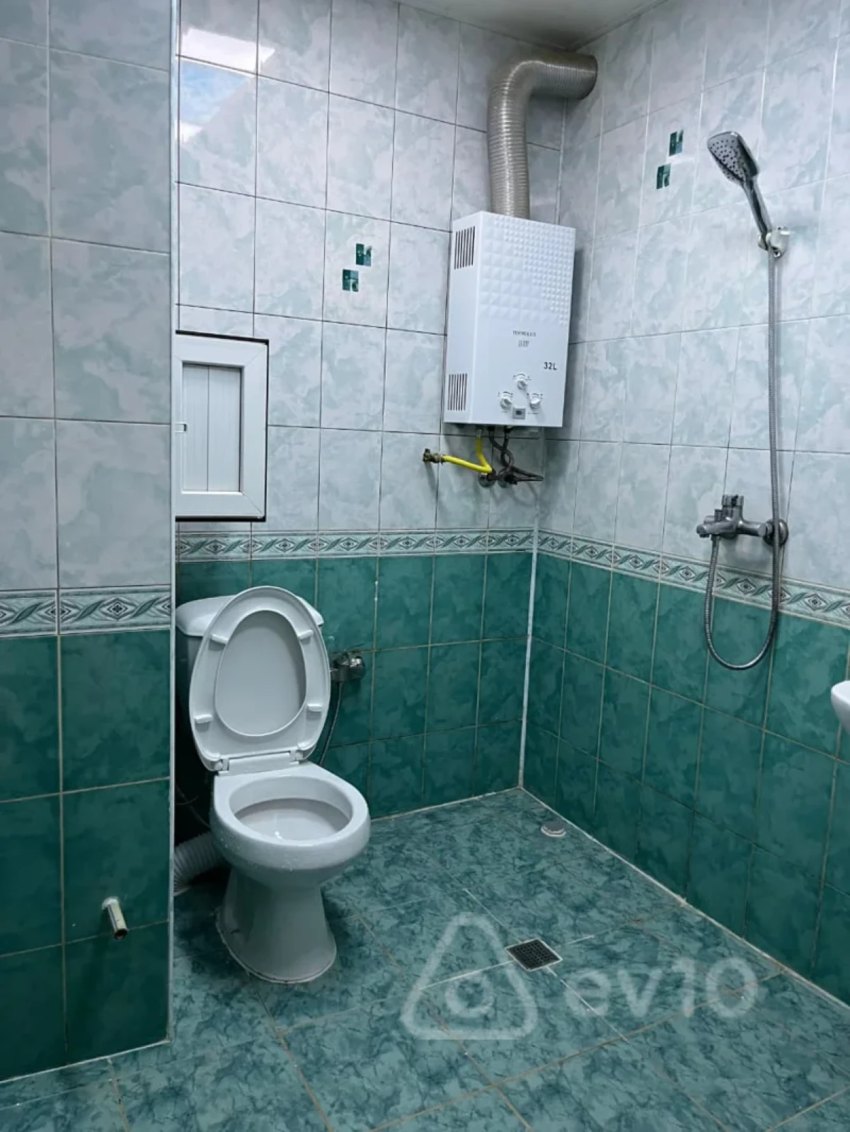 Satılır 2 otaqlı köhnə tikili 40 m²
