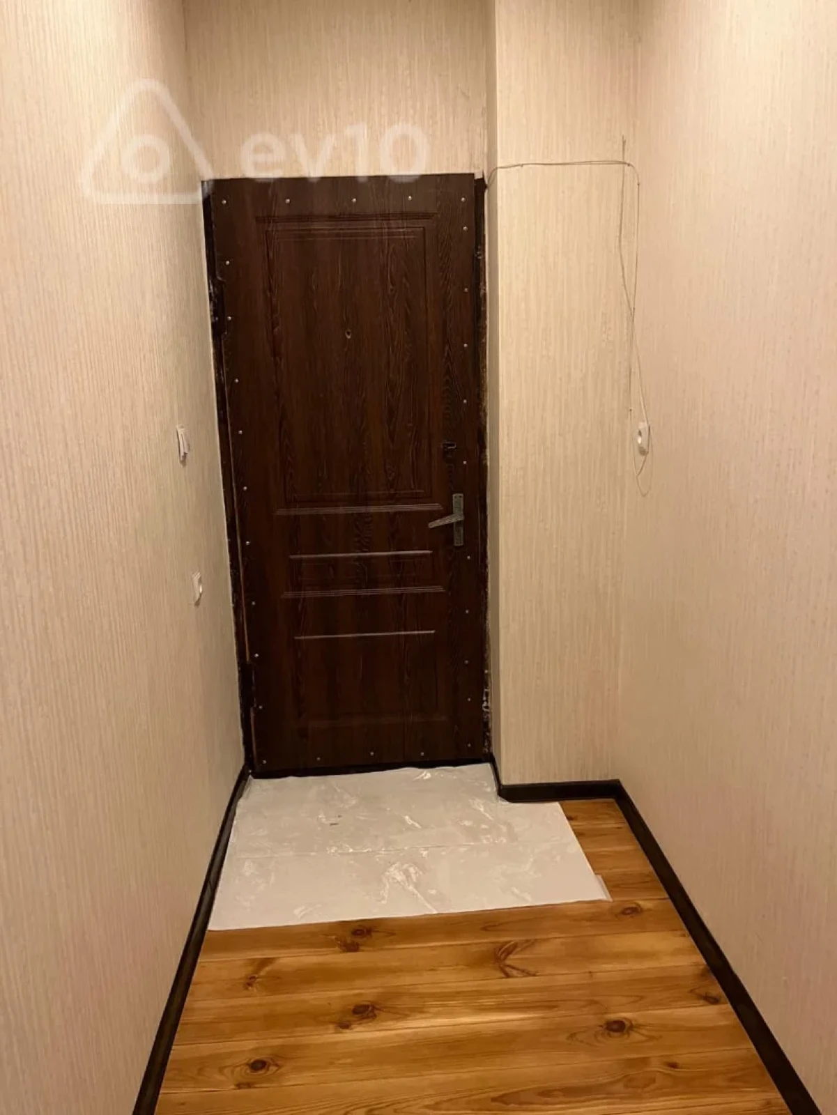 Satılır 2 otaqlı köhnə tikili 40 m²
