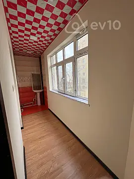 Satılır 2 otaqlı köhnə tikili 40 m²