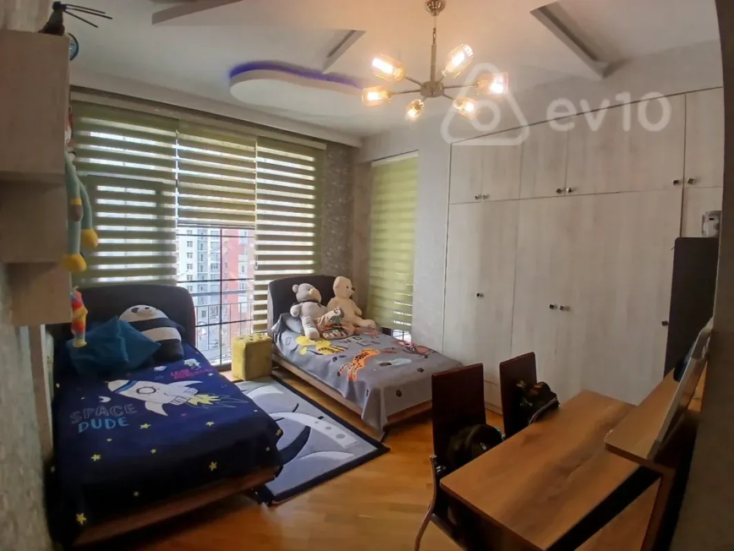 Satılır 4 otaqlı yeni tikili 180 m²