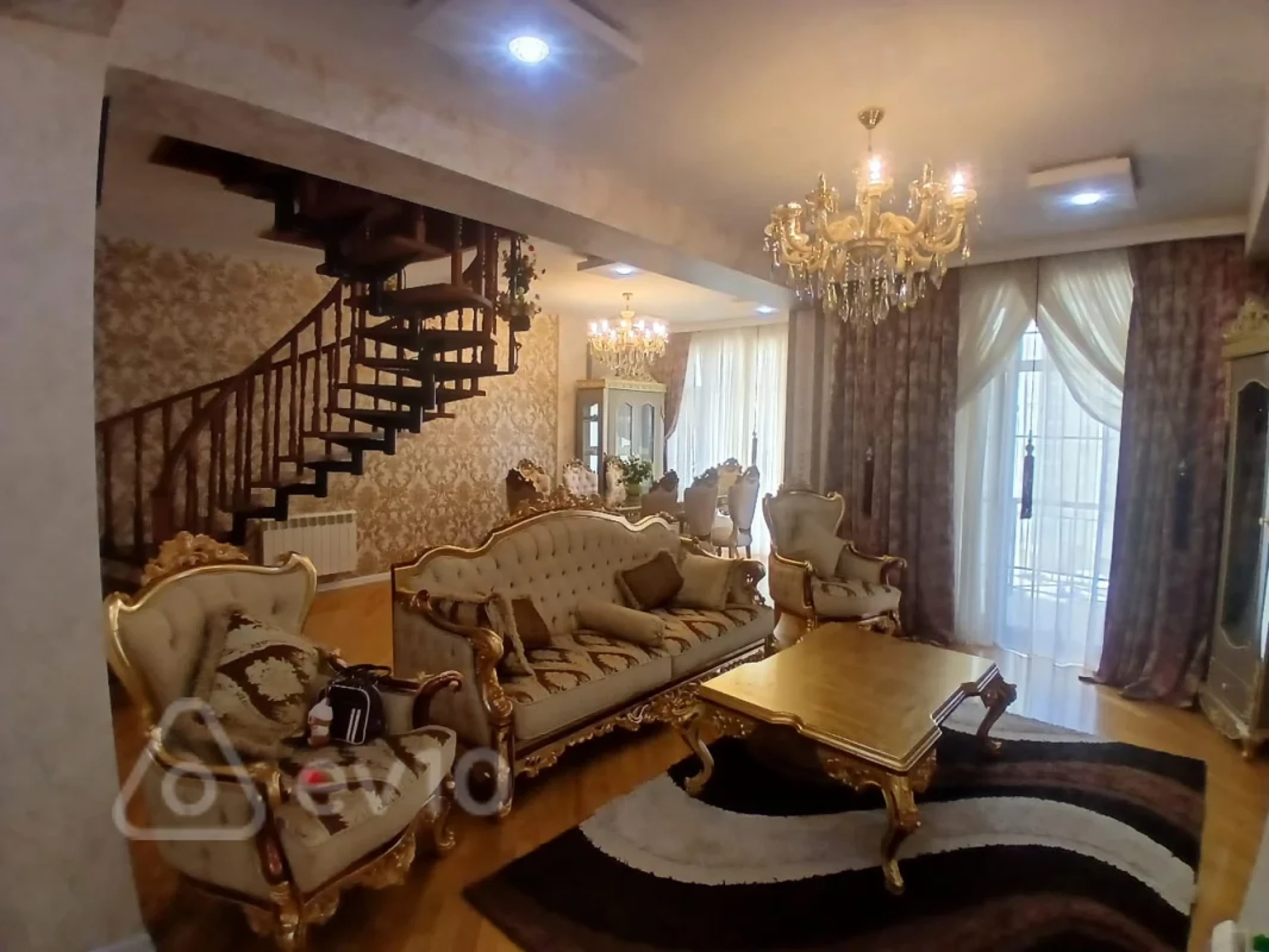 Satılır 4 otaqlı yeni tikili 180 m²