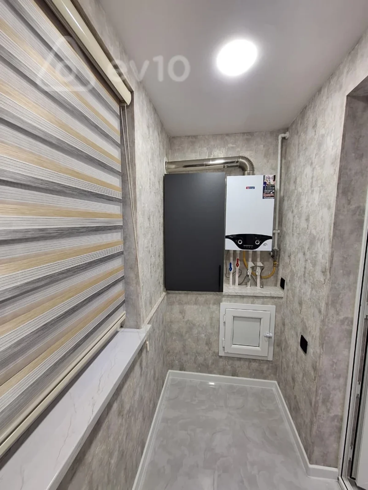 Satılır 2 otaqlı köhnə tikili 75 m²