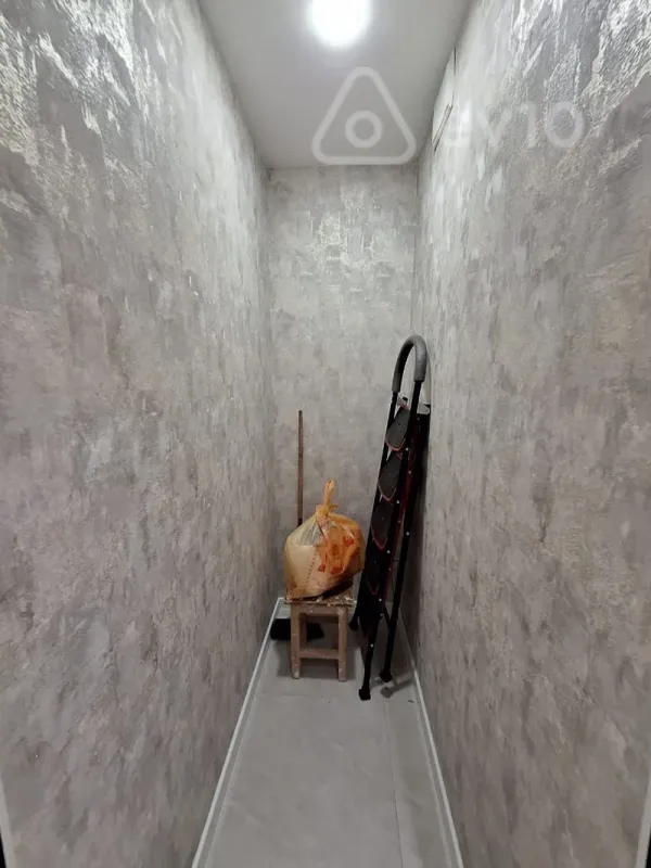 Satılır 2 otaqlı köhnə tikili 75 m²