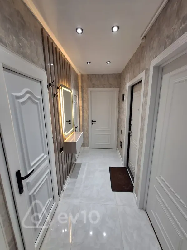 Satılır 2 otaqlı köhnə tikili 75 m²