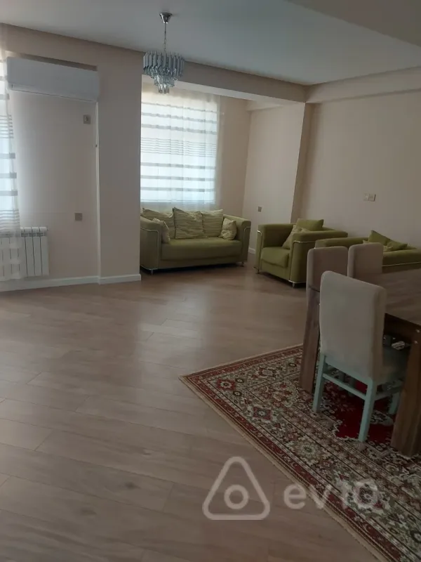 Kirayə verilir 3 otaqlı yeni tikili 130 m²