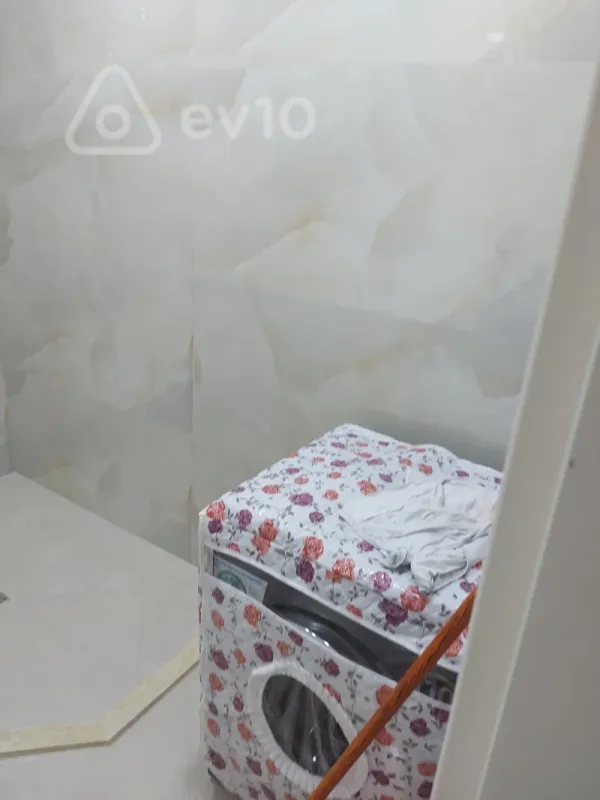 Kirayə verilir 3 otaqlı yeni tikili 130 m²