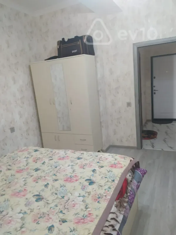 Kirayə verilir 2 otaqlı yeni tikili 65 m²