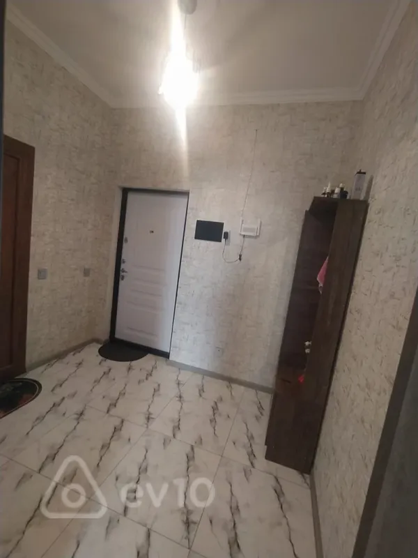 Kirayə verilir 2 otaqlı yeni tikili 65 m²