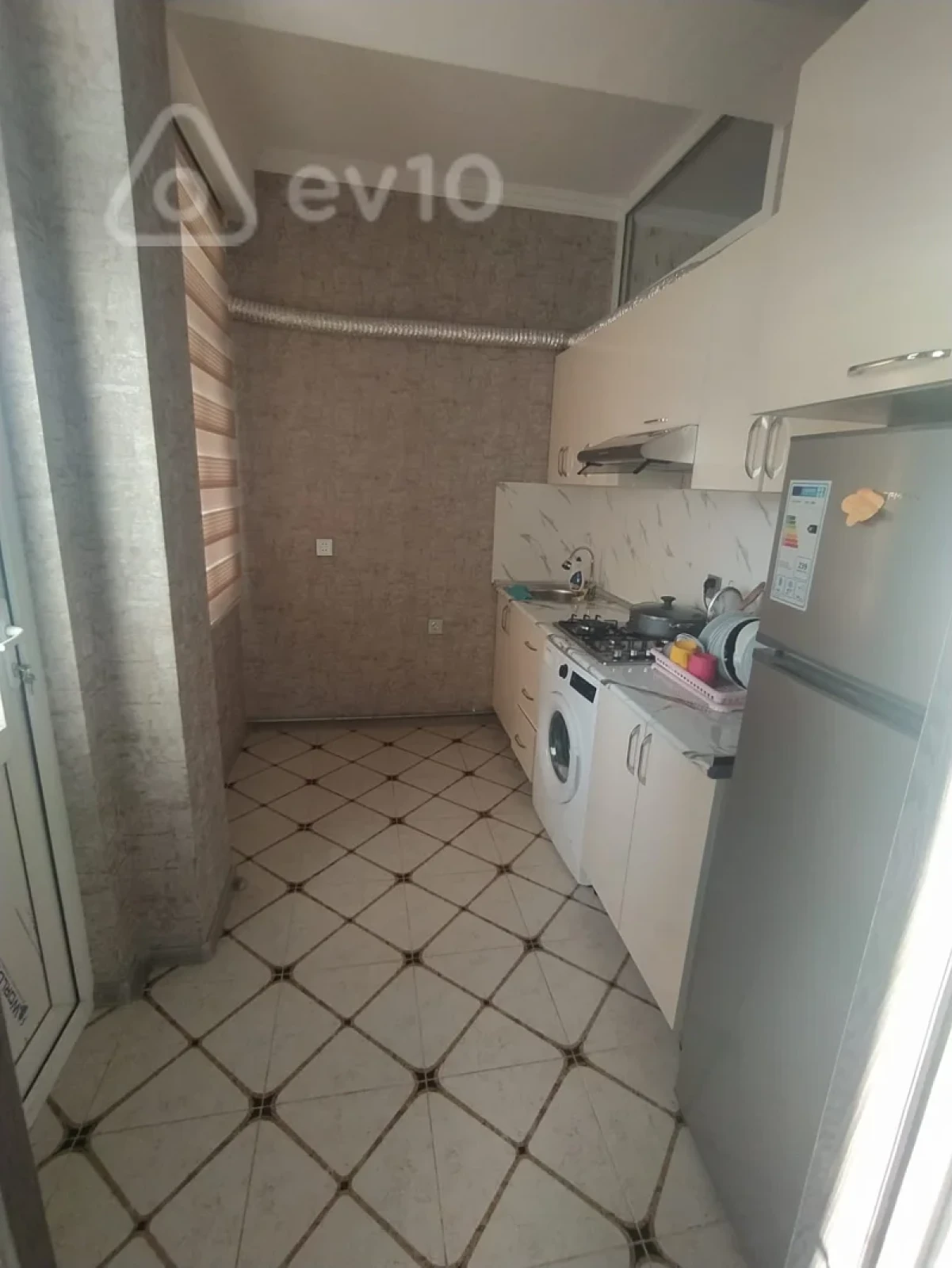 Kirayə verilir 2 otaqlı yeni tikili 65 m²