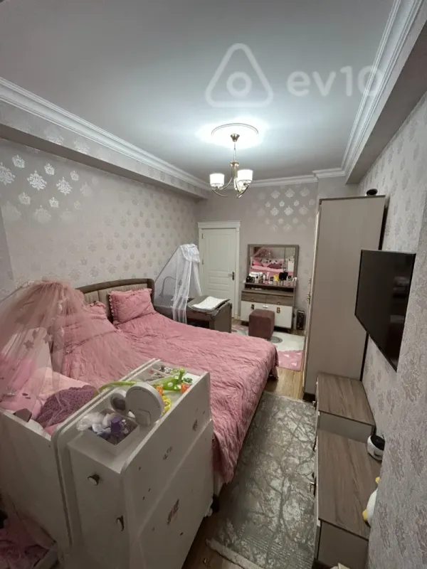 Satılır 2 otaqlı yeni tikili 80 m²