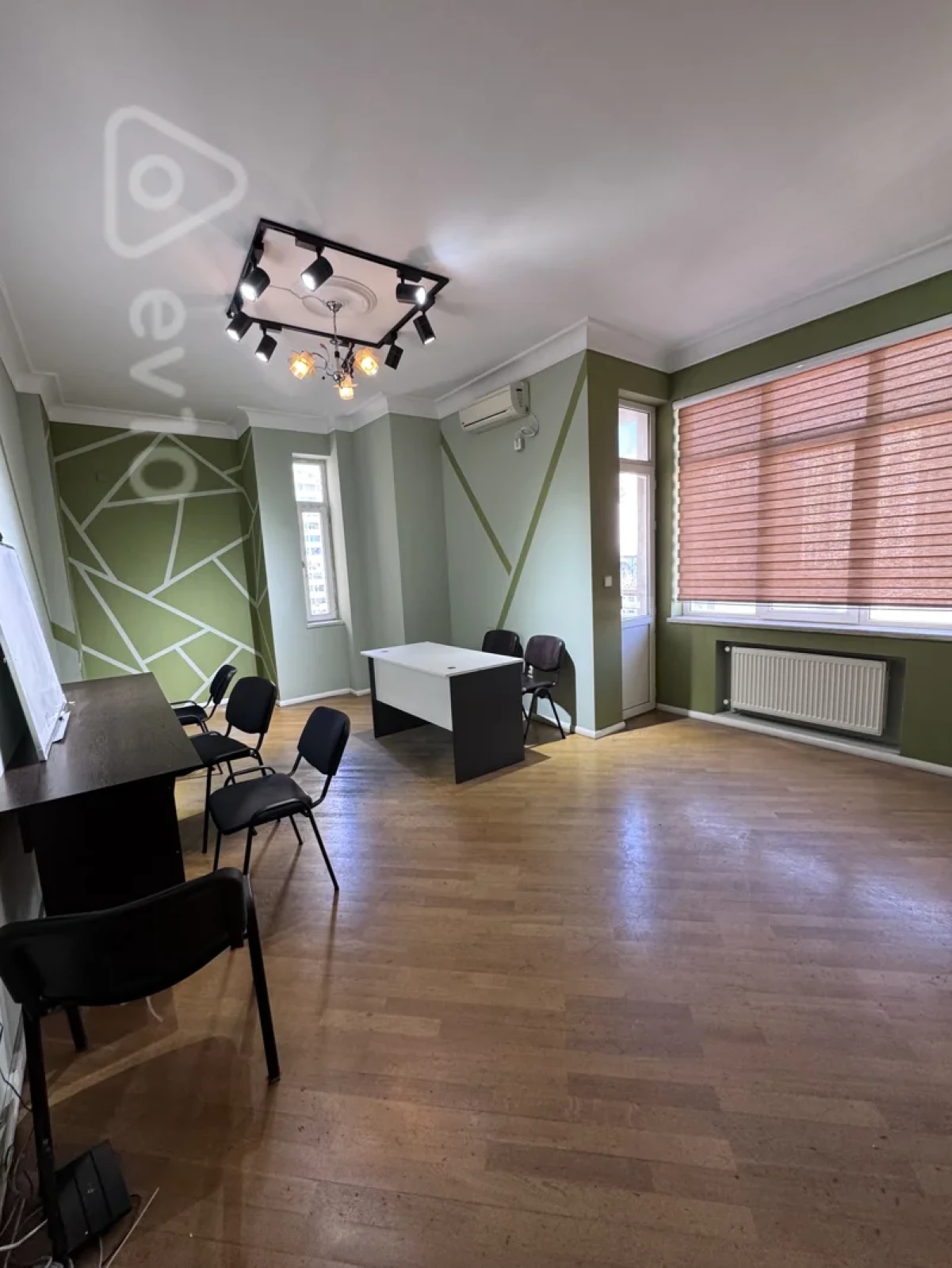 Kirayə verilir 1 otaqlı ofis 25 m²