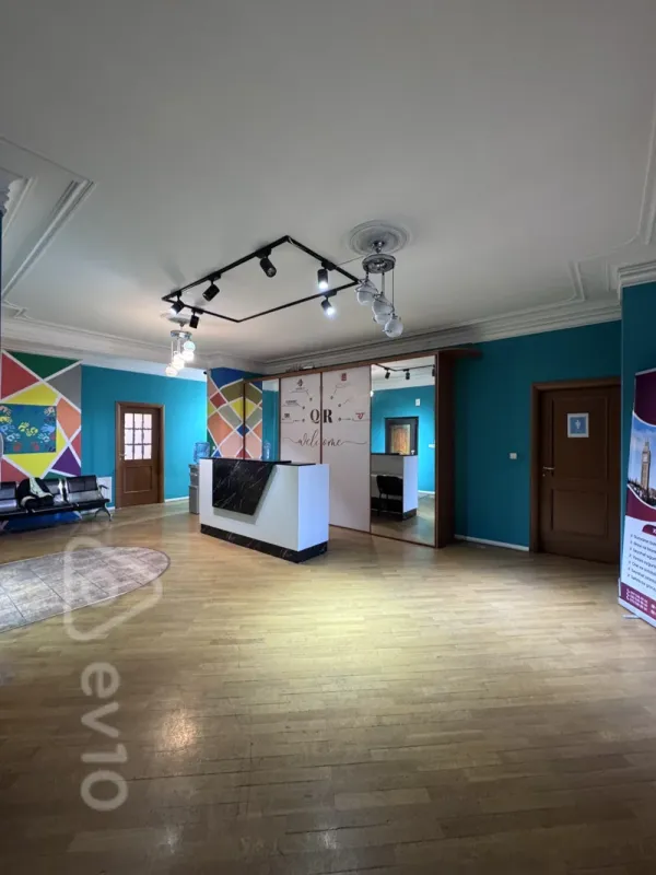 Kirayə verilir 1 otaqlı ofis 25 m²