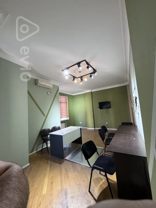 Kirayə verilir 1 otaqlı ofis 25 m²