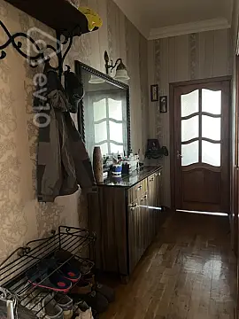 Satılır 2 otaqlı köhnə tikili 60 m²