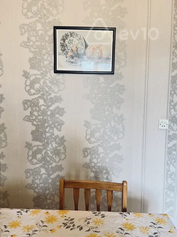 Satılır 2 otaqlı köhnə tikili 60 m²