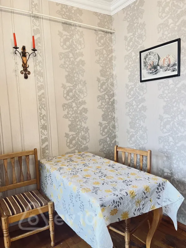 Satılır 2 otaqlı köhnə tikili 60 m²