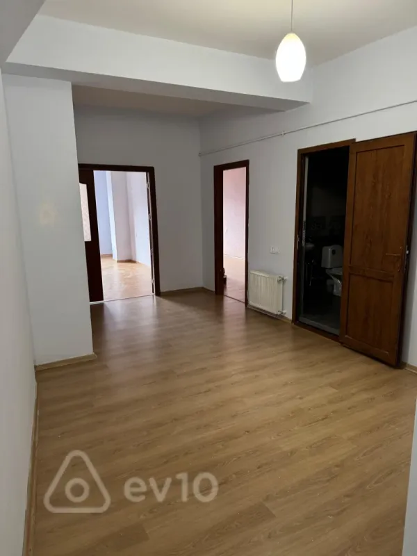 Satılır 3 otaqlı yeni tikili 125 m²