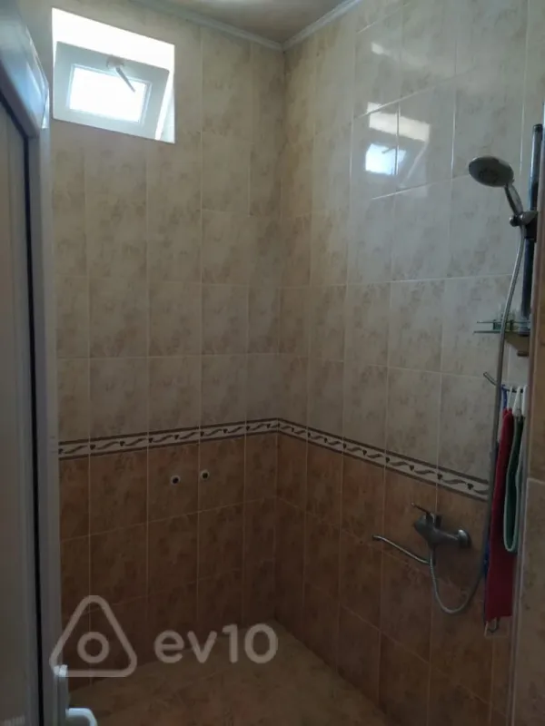 Satılır 5 otaqlı həyət evi 110 m²