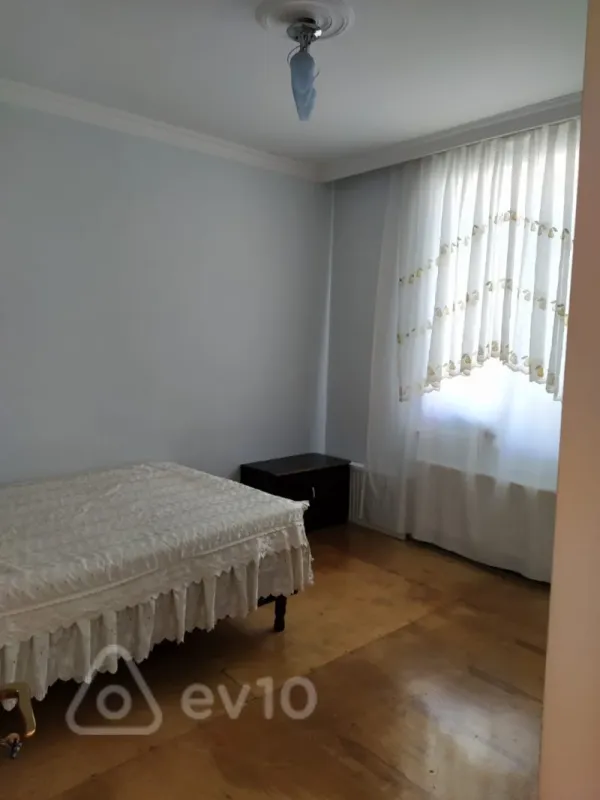Satılır 5 otaqlı həyət evi 110 m²