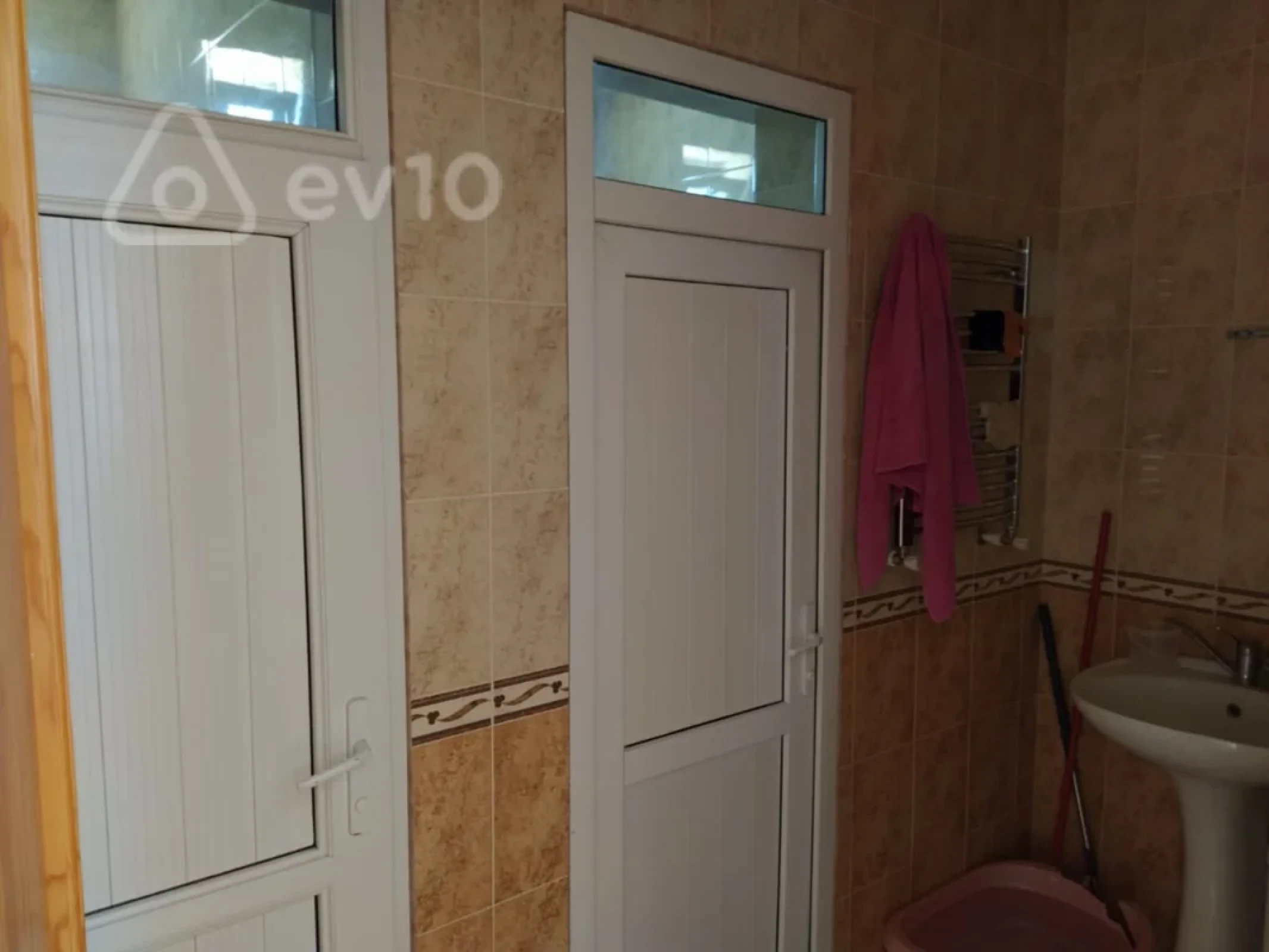 Satılır 5 otaqlı həyət evi 110 m²