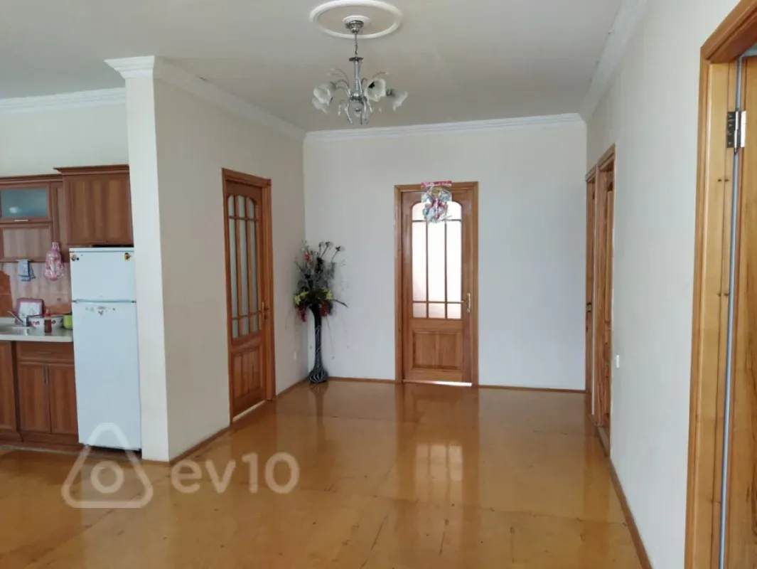 Satılır 5 otaqlı həyət evi 110 m²