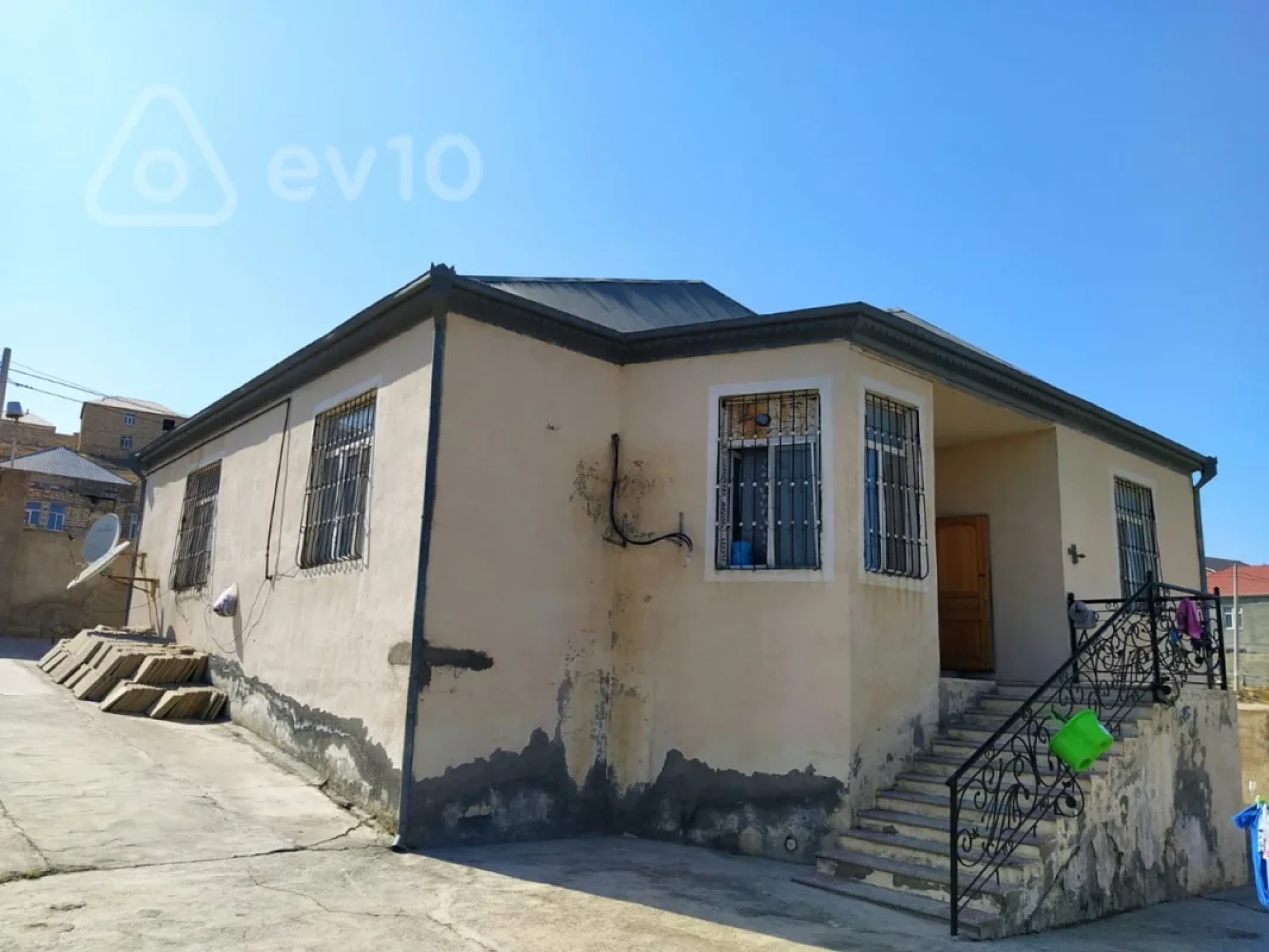 Satılır 5 otaqlı həyət evi 110 m²