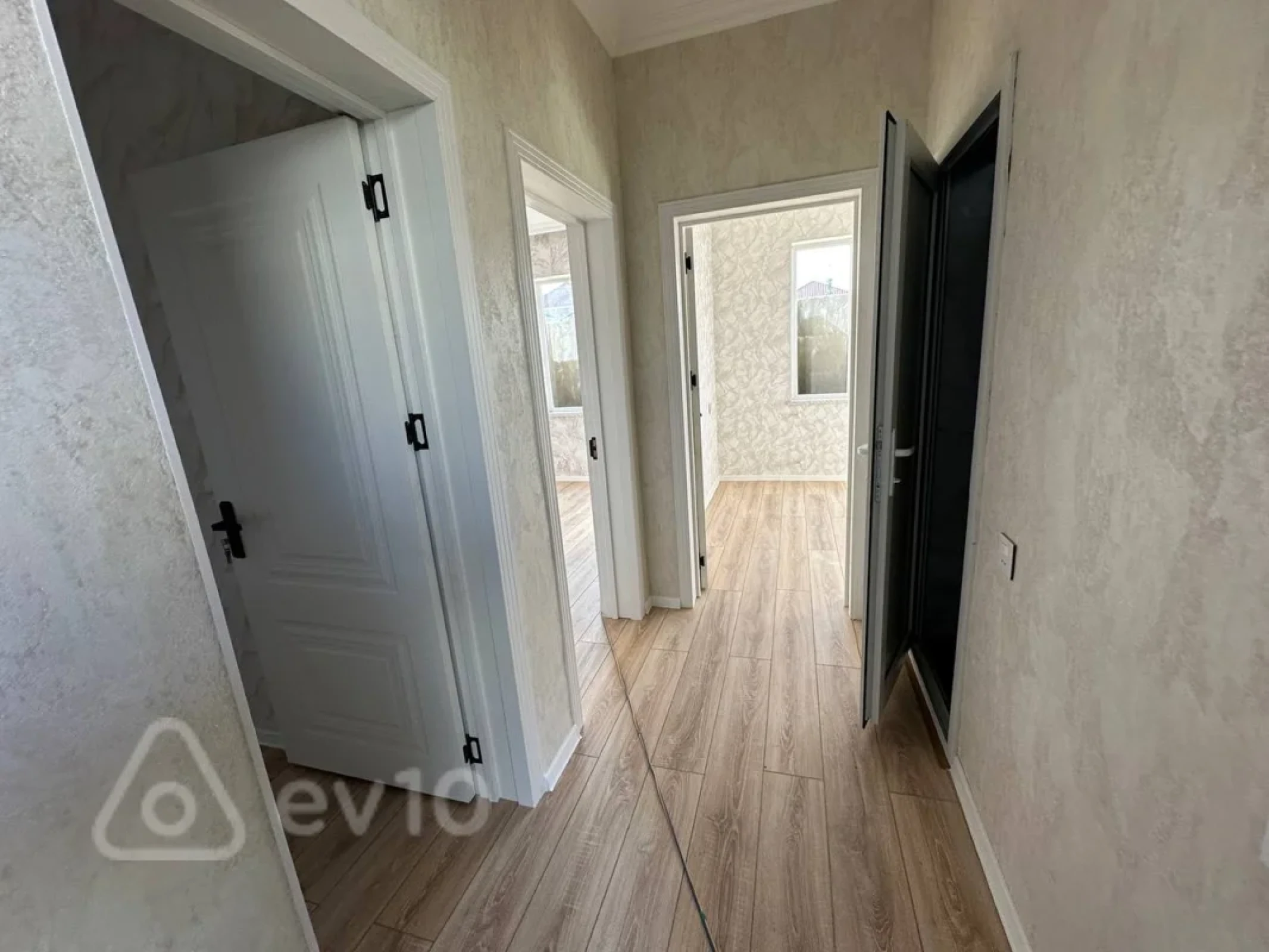 Satılır 2 otaqlı həyət evi 50 m²