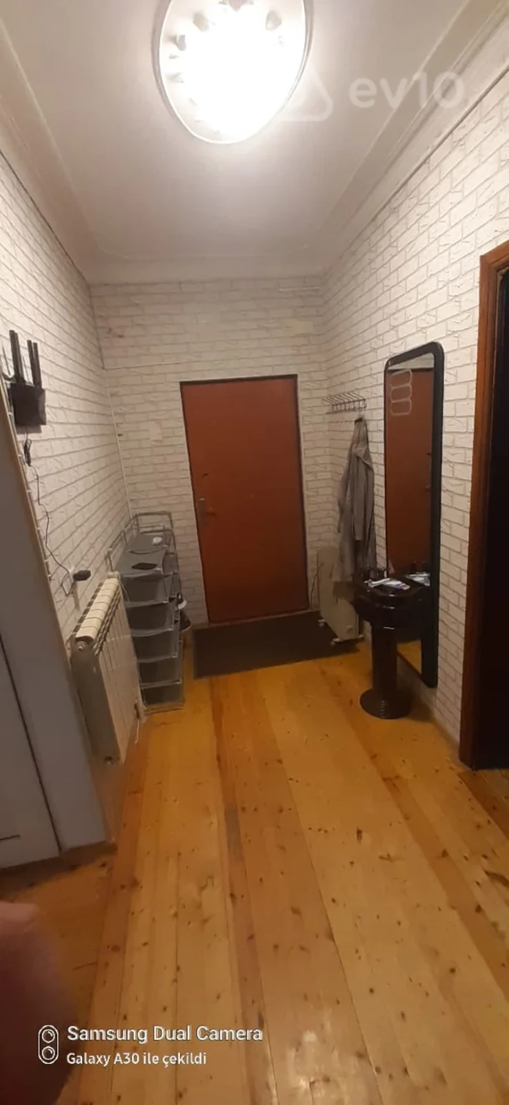 Kirayə verilir 3 otaqlı köhnə tikili 70 m²