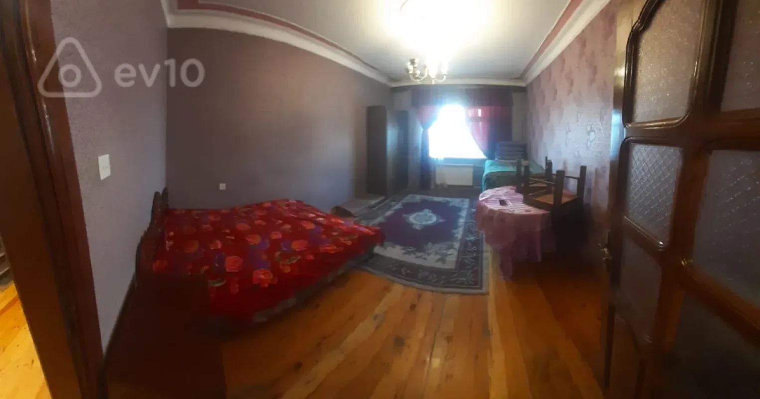 Kirayə verilir 3 otaqlı köhnə tikili 70 m²