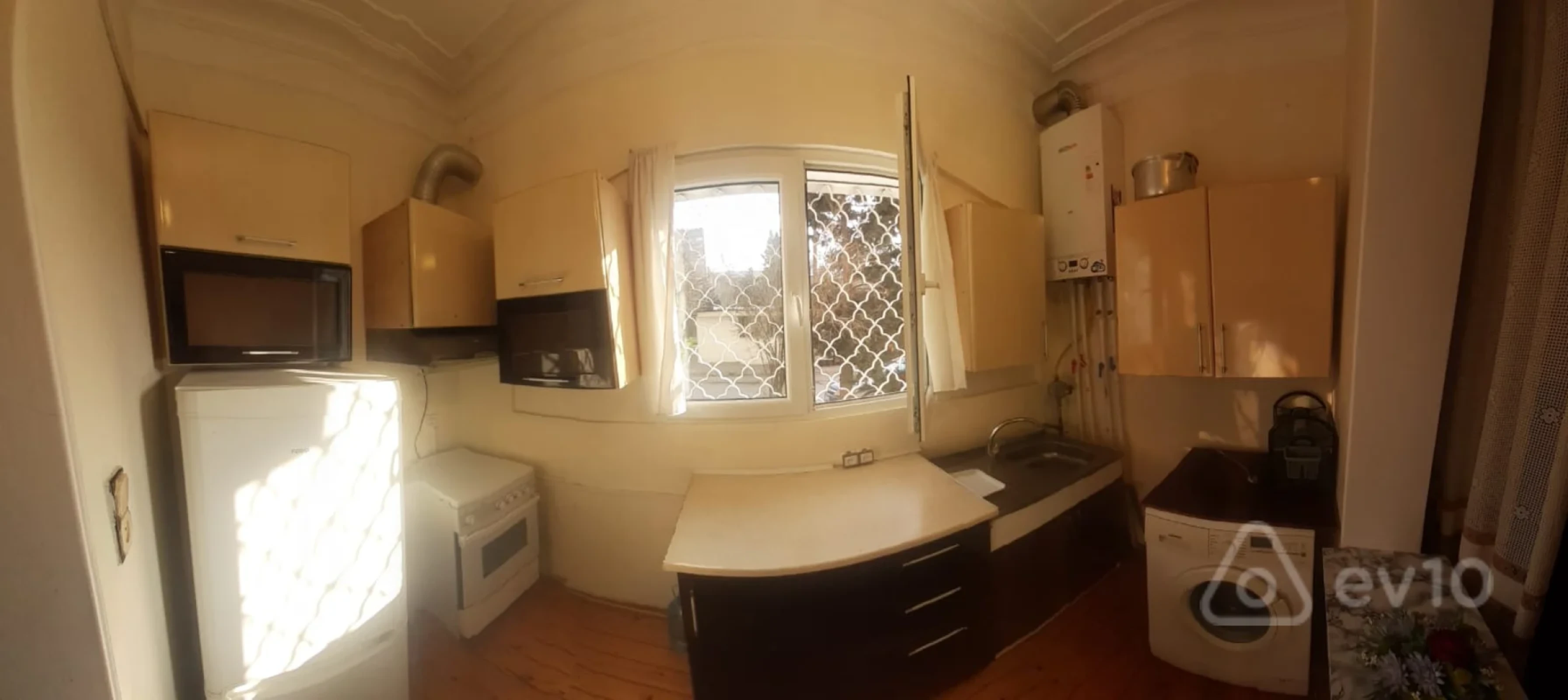 Kirayə verilir 3 otaqlı köhnə tikili 70 m²