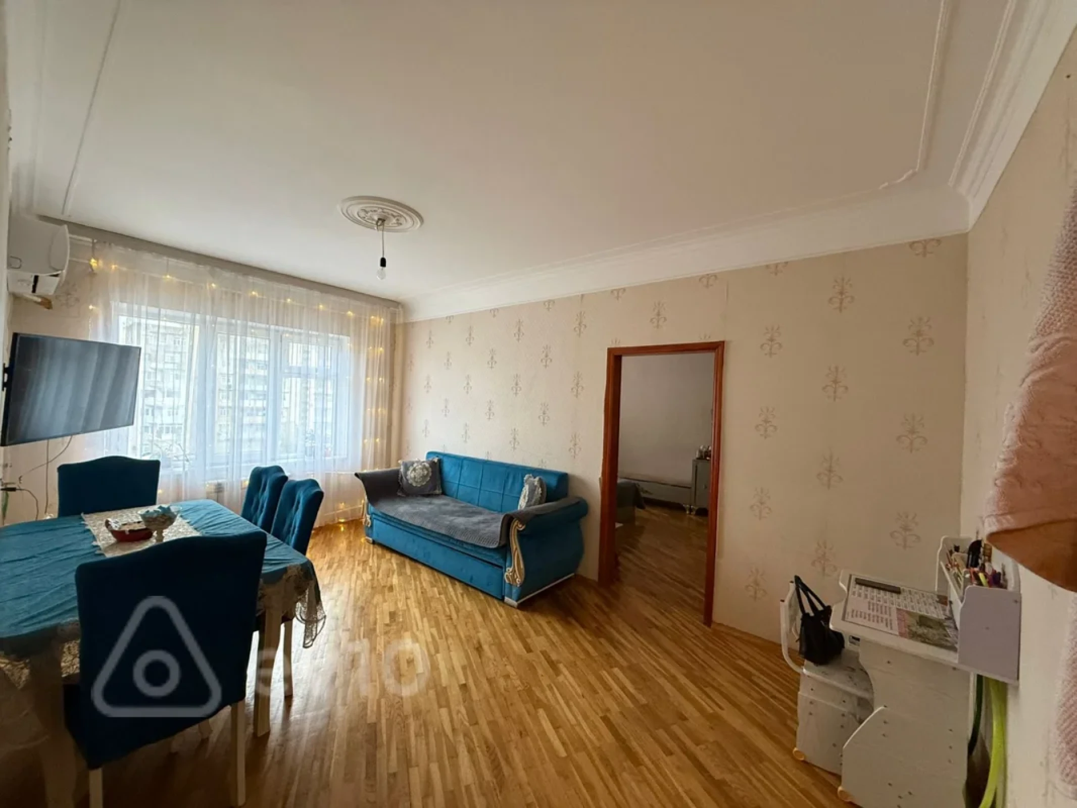 Satılır 4 otaqlı köhnə tikili 90 m²