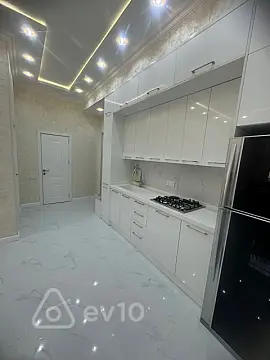 Kirayə verilir 2 otaqlı yeni tikili 65 m²
