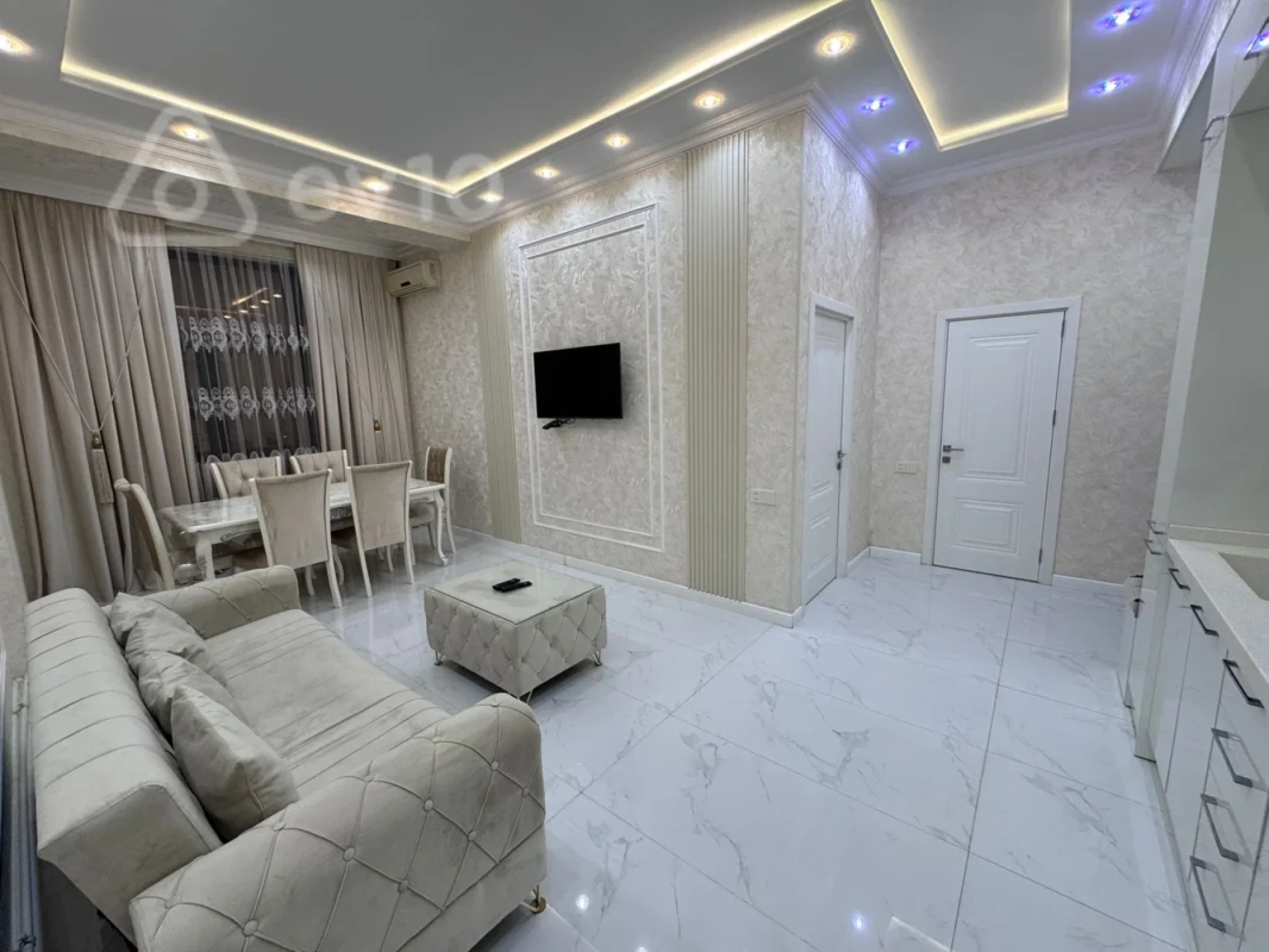 Kirayə verilir 2 otaqlı yeni tikili 65 m²