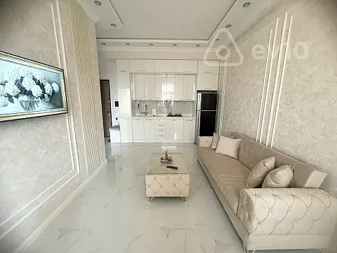 Kirayə verilir 2 otaqlı yeni tikili 65 m²