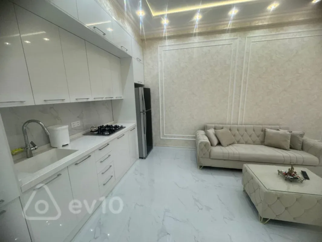Kirayə verilir 2 otaqlı yeni tikili 65 m²