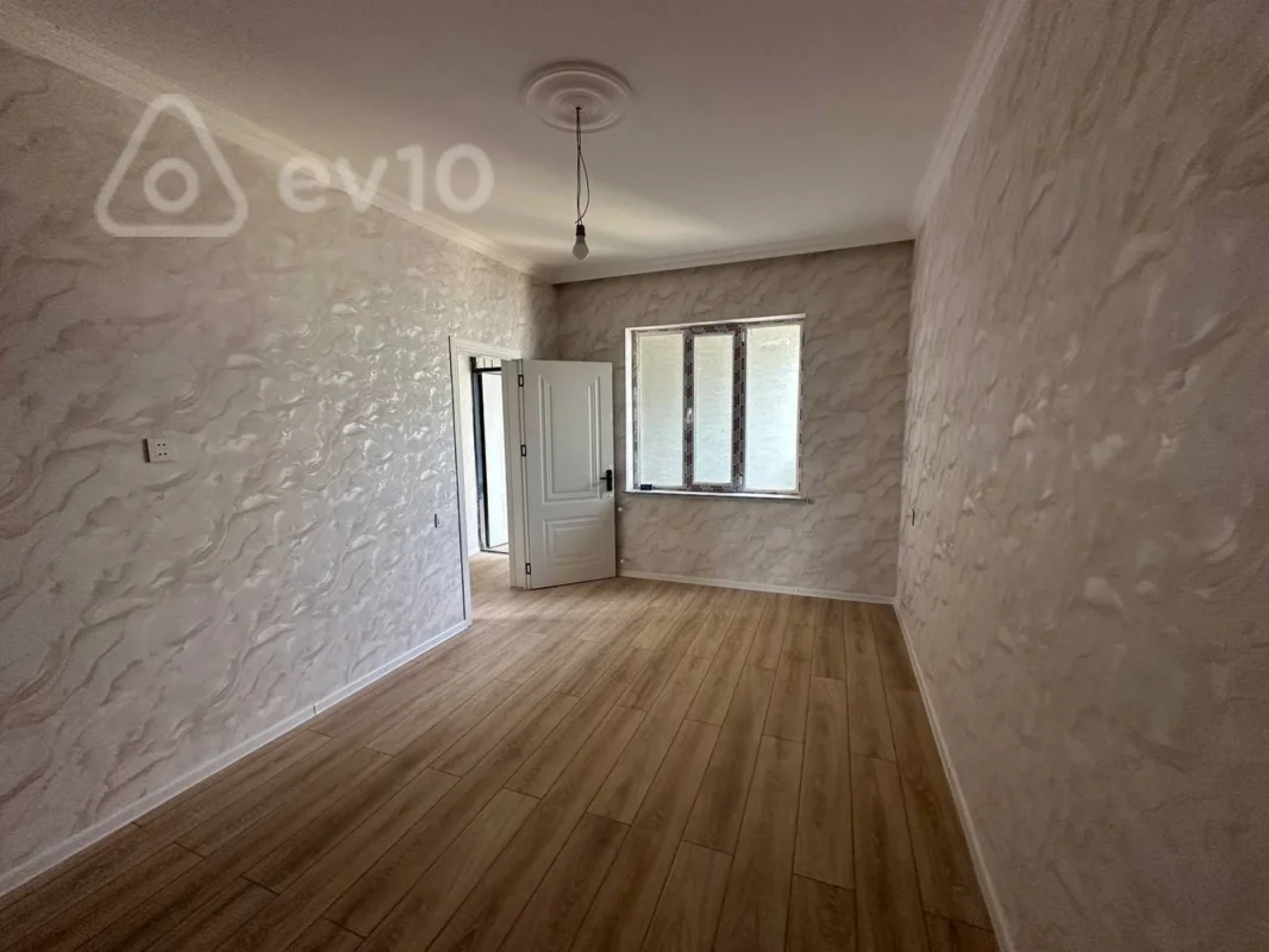 Satılır 3 otaqlı həyət evi 65 m²