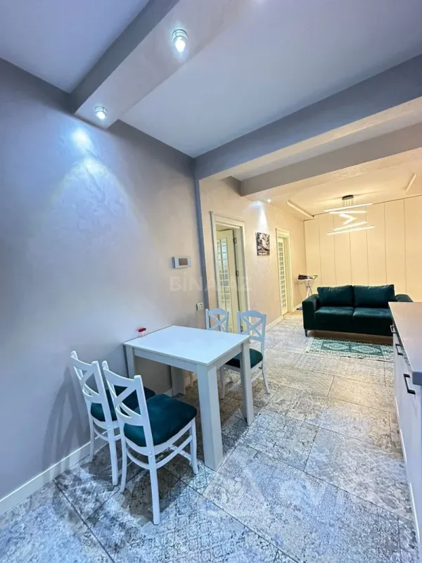 Kirayə verilir 3 otaqlı yeni tikili 130 m²