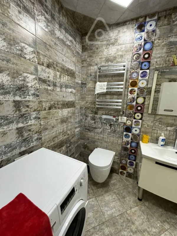 Kirayə verilir 3 otaqlı yeni tikili 130 m²