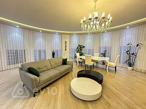 Kirayə verilir 3 otaqlı yeni tikili 130 m²