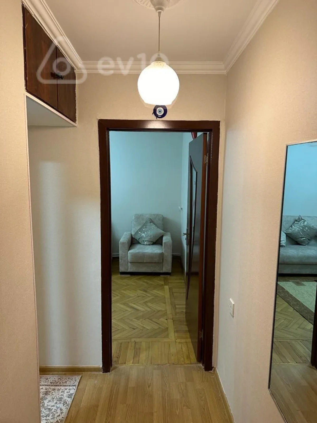Kirayə verilir 2 otaqlı köhnə tikili 60 m²
