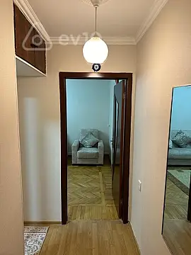 Kirayə verilir 2 otaqlı köhnə tikili 60 m²