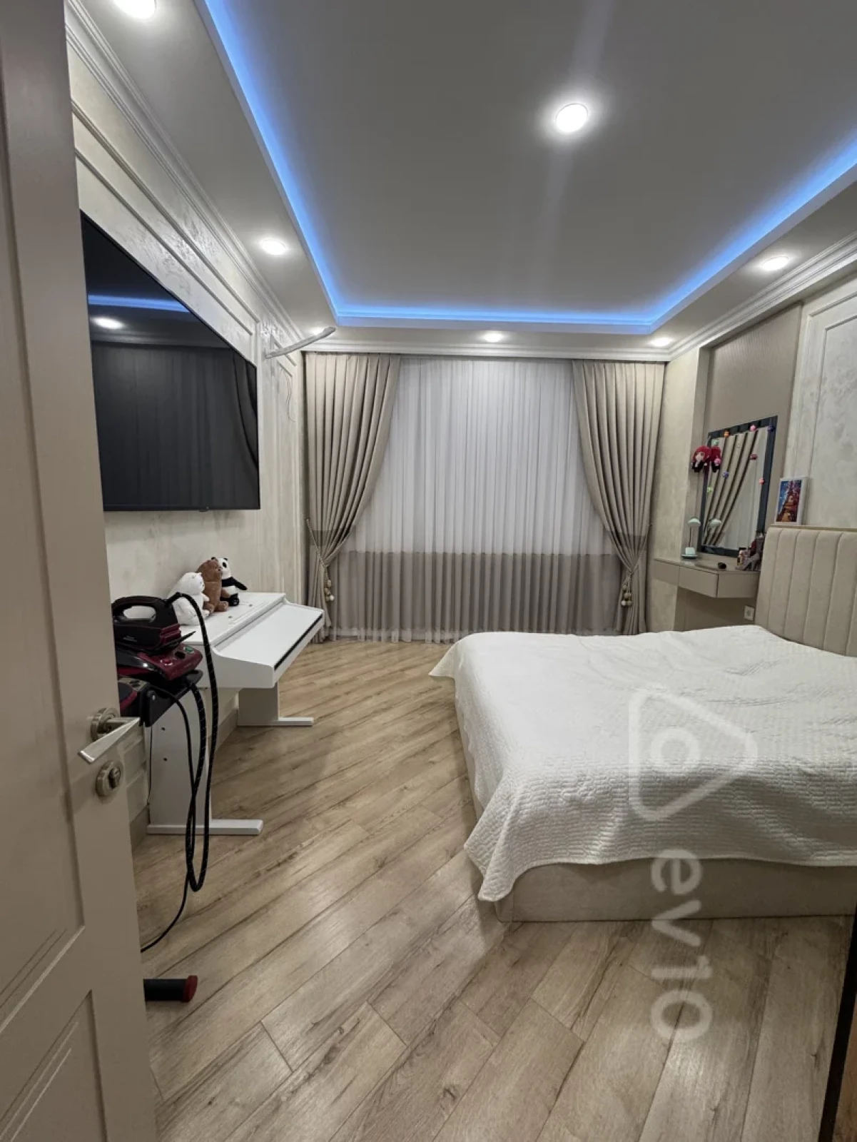 Satılır 2 otaqlı yeni tikili 87 m²