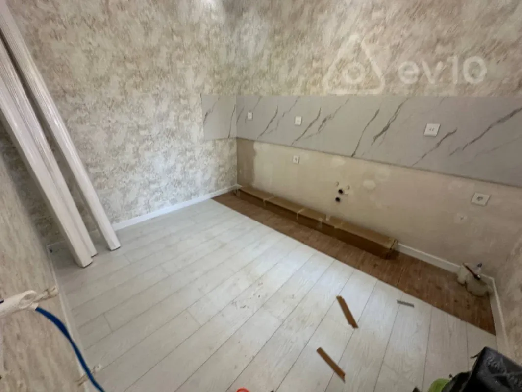 Satılır 4 otaqlı həyət evi 100 m²