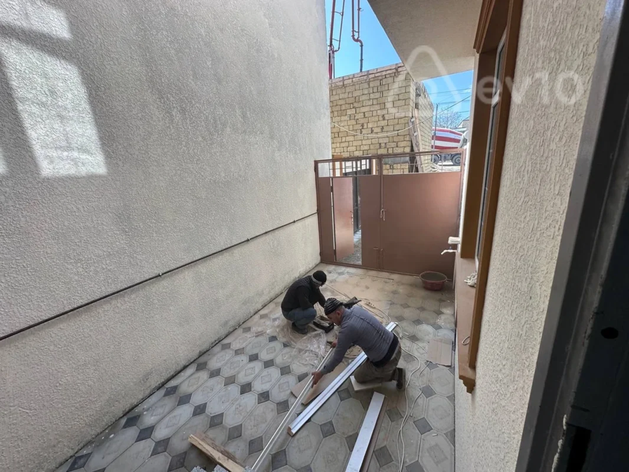 Satılır 4 otaqlı həyət evi 100 m²